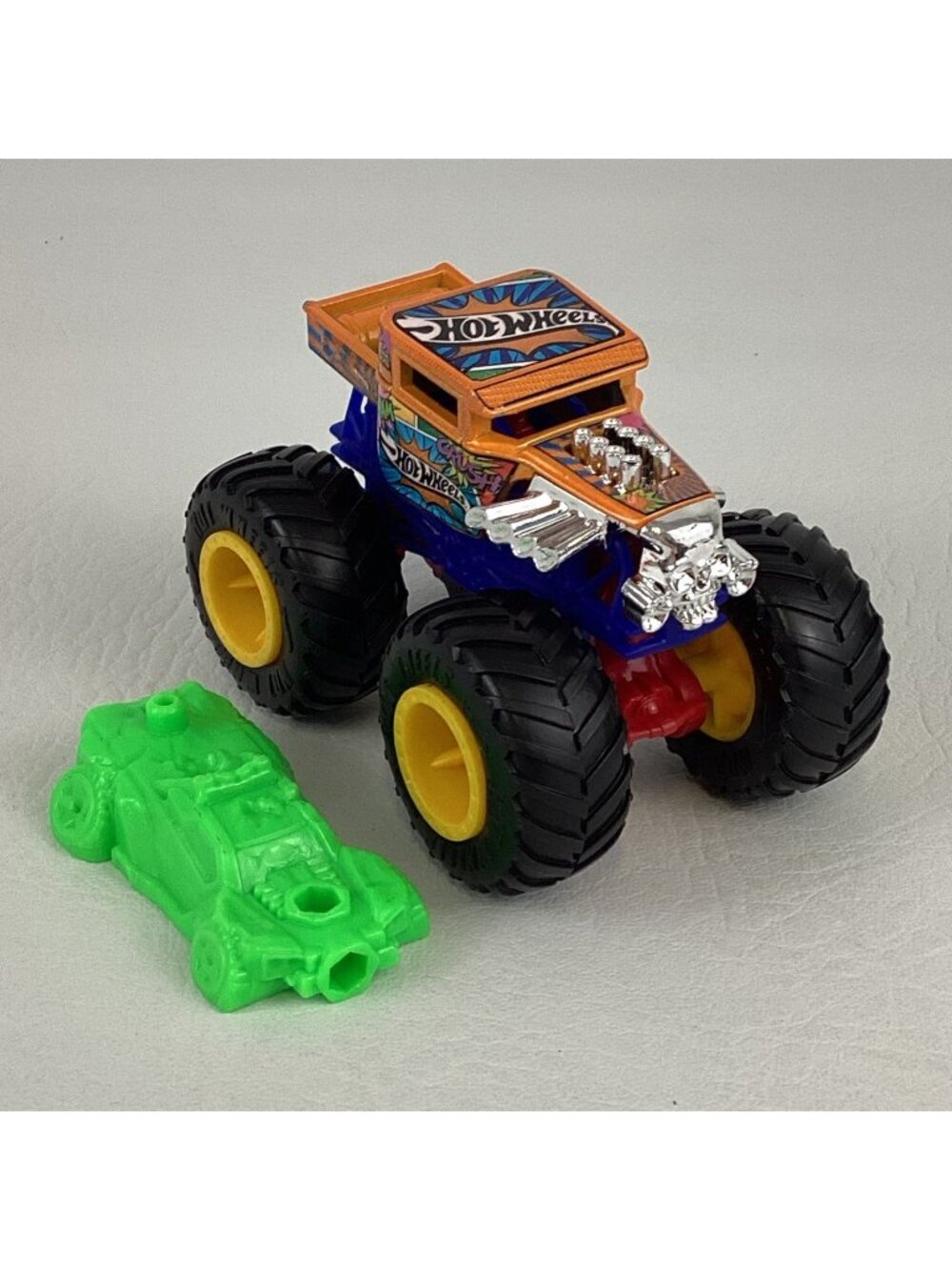 Hot Wheels Monster Truck Bone Shaker Diecast 1:64 Toy Connect & Crash Car Bundle